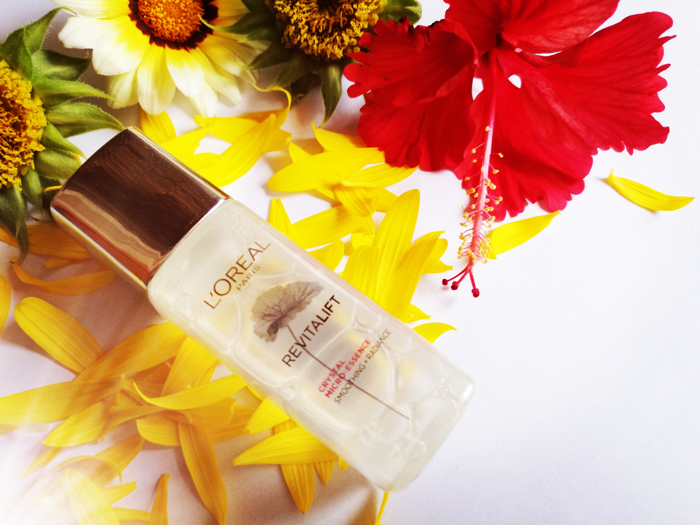 L’Oreal Revitalift Crystal Micro Essence Review