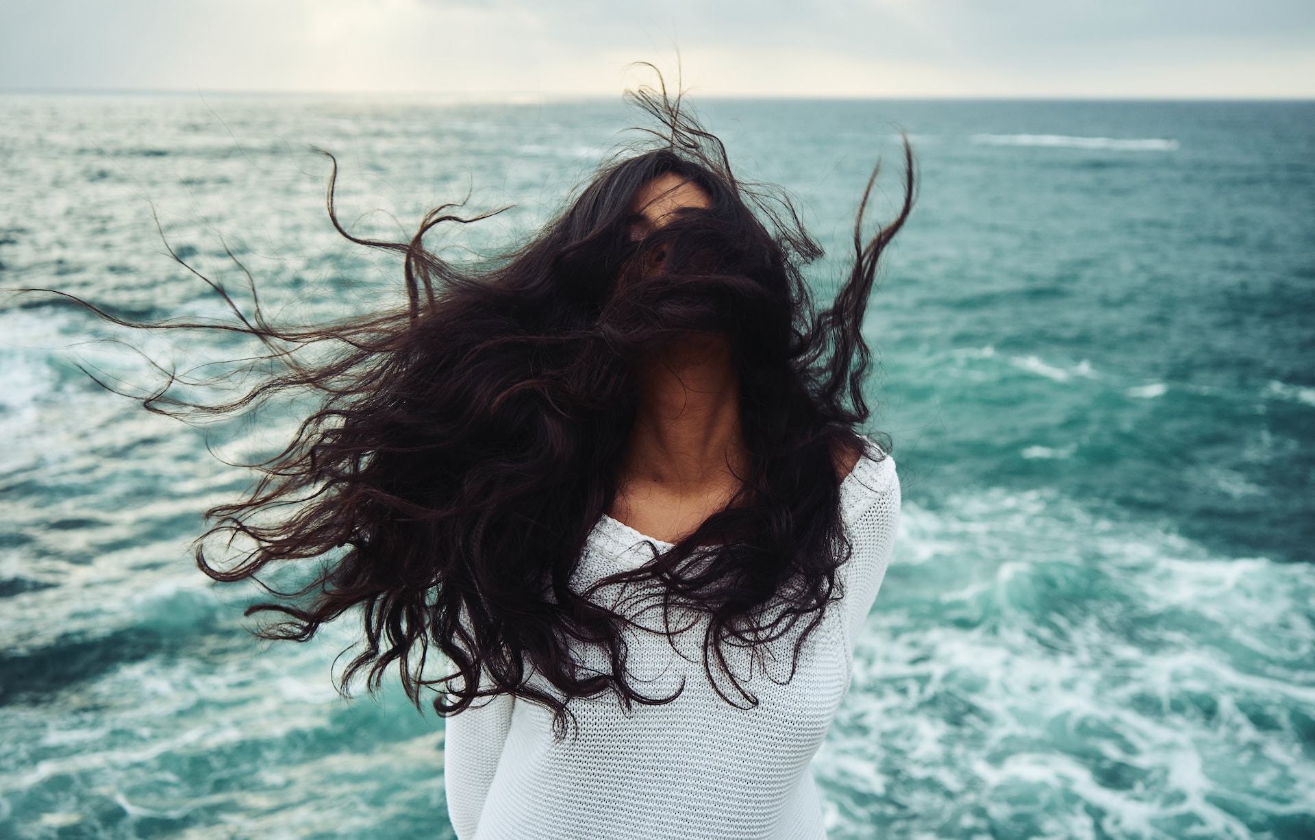 best Anti-frizz Drugstore Products To Controly Hair
